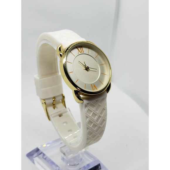 Women\'s watch TGT21506WAC 0616. White watch with gold accents on face main image 4